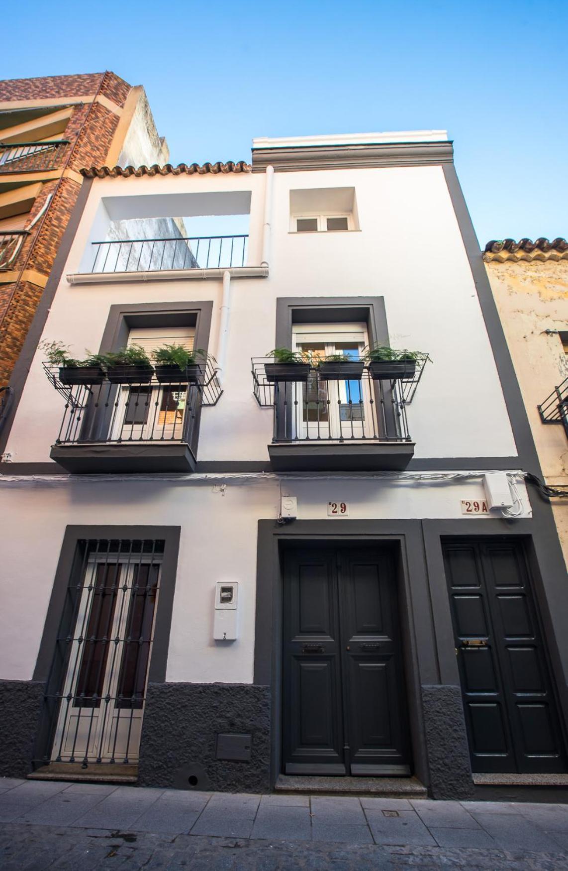 Apartamentos San Salvador Parking Gratis Mérida Dış mekan fotoğraf