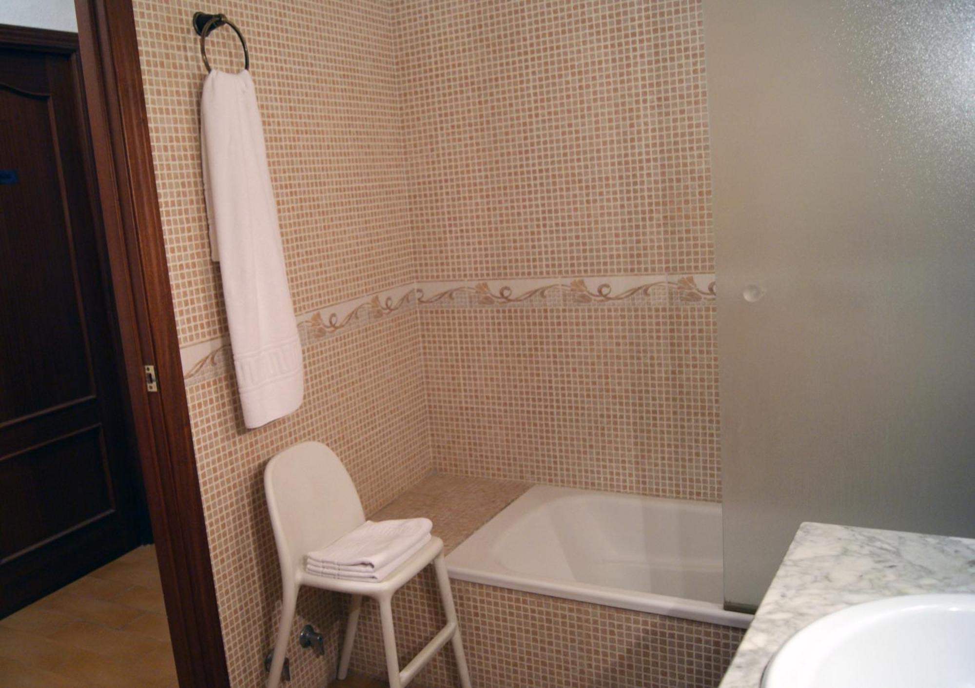 Apartamentos San Salvador Parking Gratis Mérida Dış mekan fotoğraf